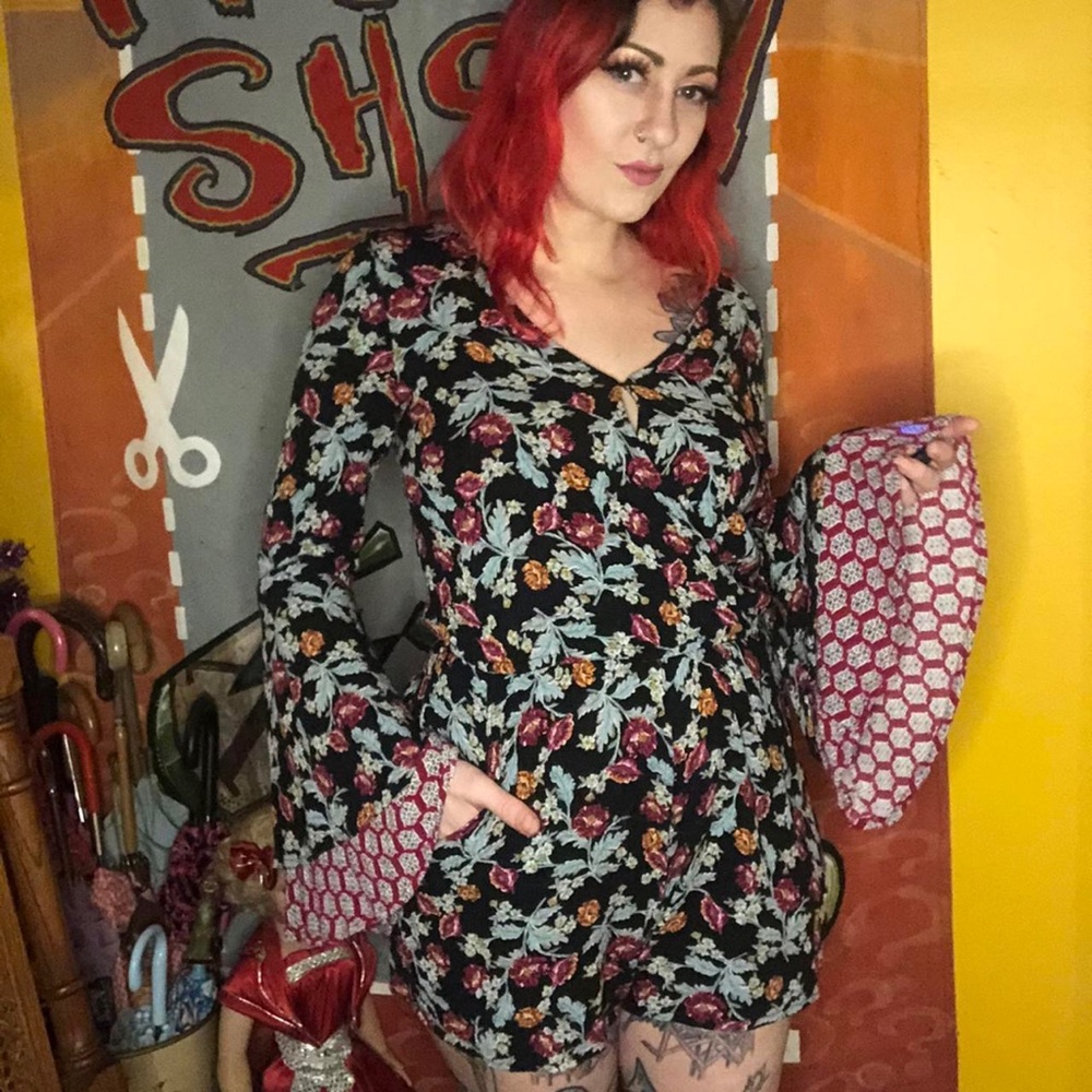 Flower romper - Picture 3 of 4